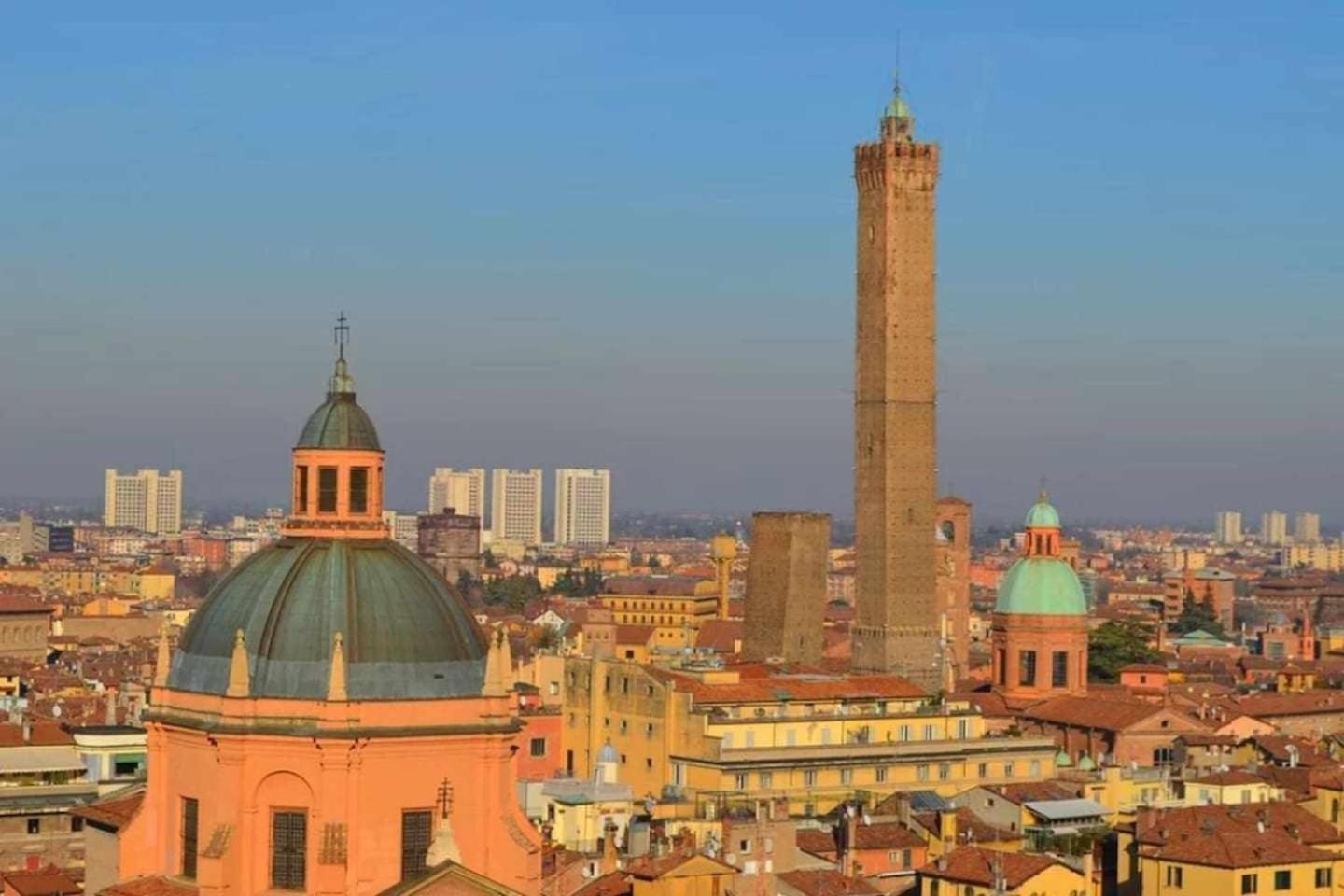 Suite La Montagnola Park 200M Stazione Centrale Bolonya Dış mekan fotoğraf